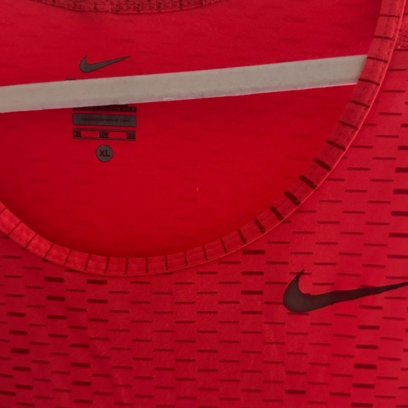 Nike tank top - Picture 3 of 4